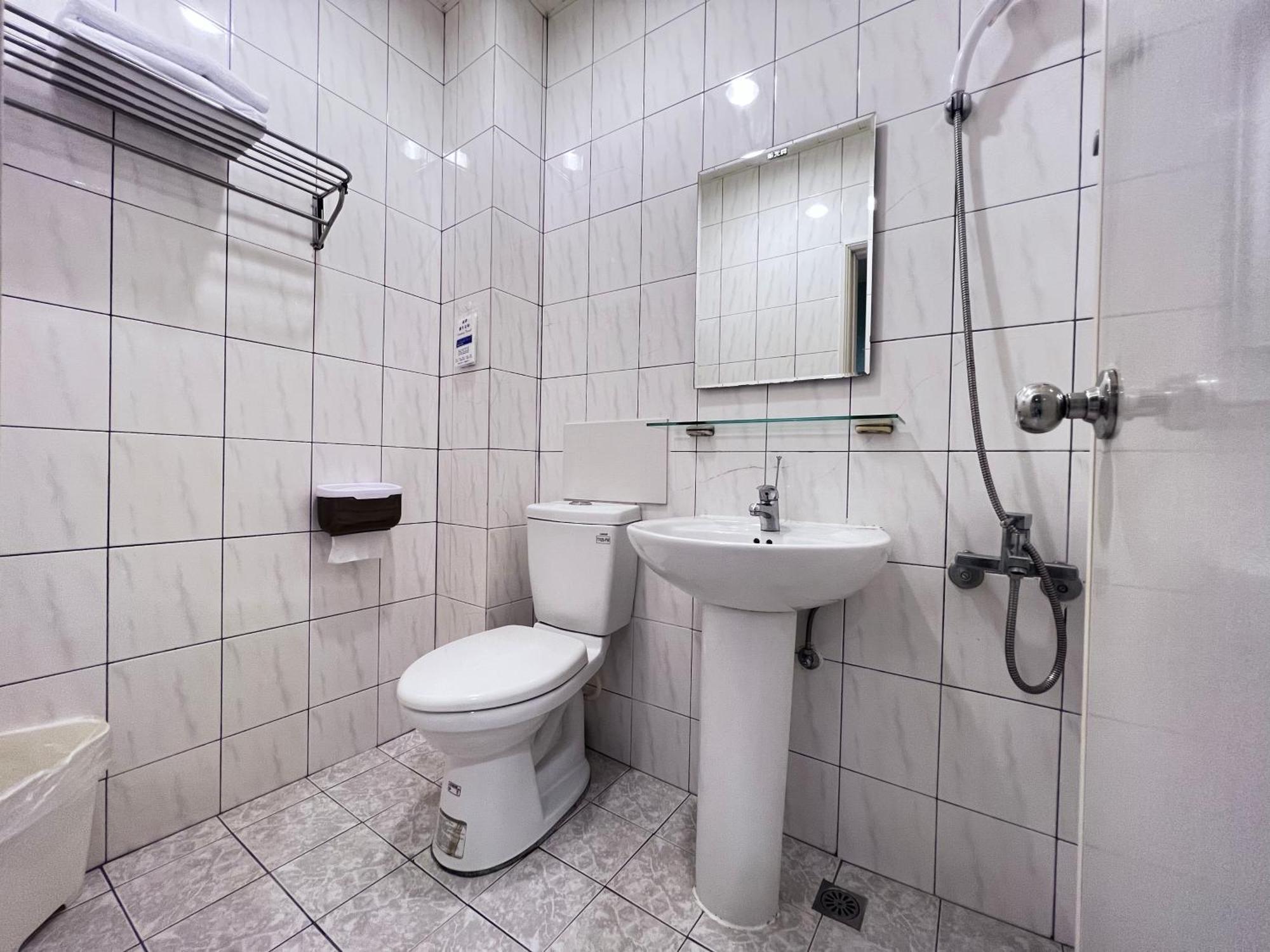 微趣 Wechill Hotell Tainan Exteriör bild