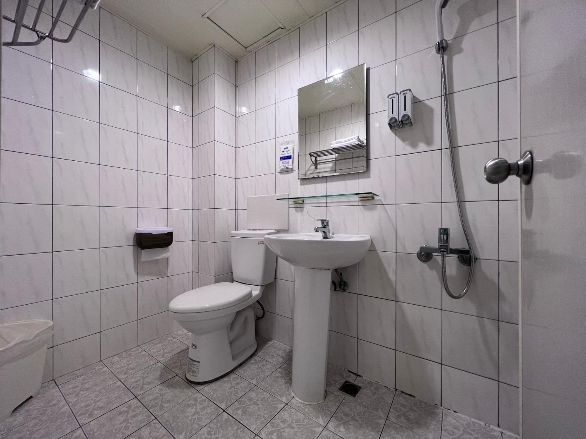 微趣 Wechill Hotell Tainan Exteriör bild