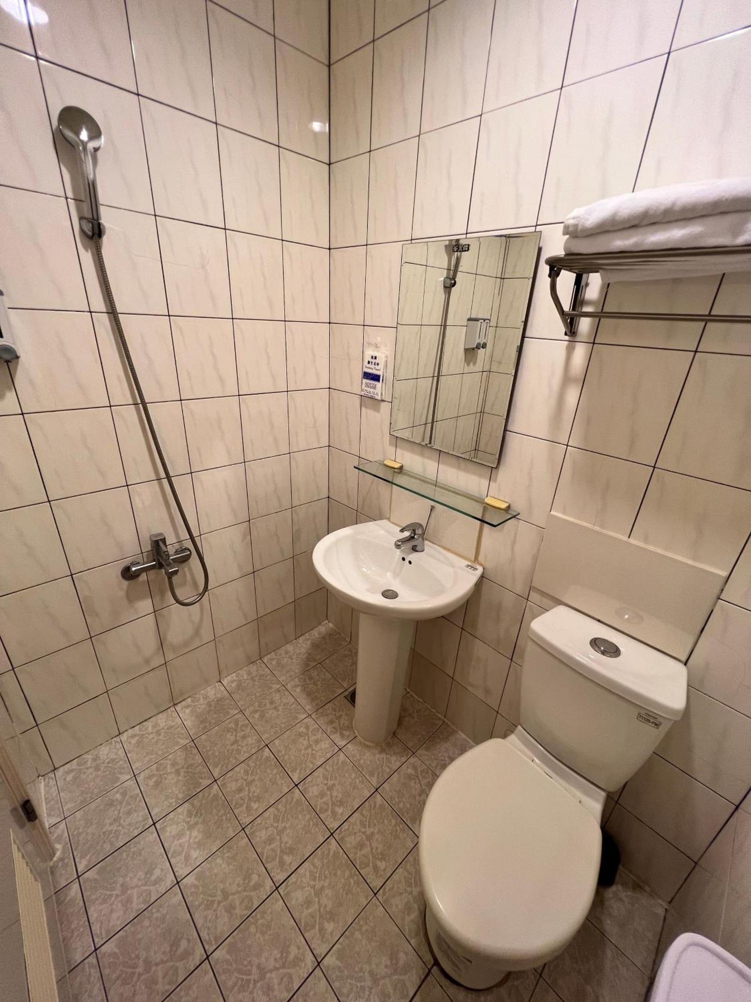 微趣 Wechill Hotell Tainan Exteriör bild