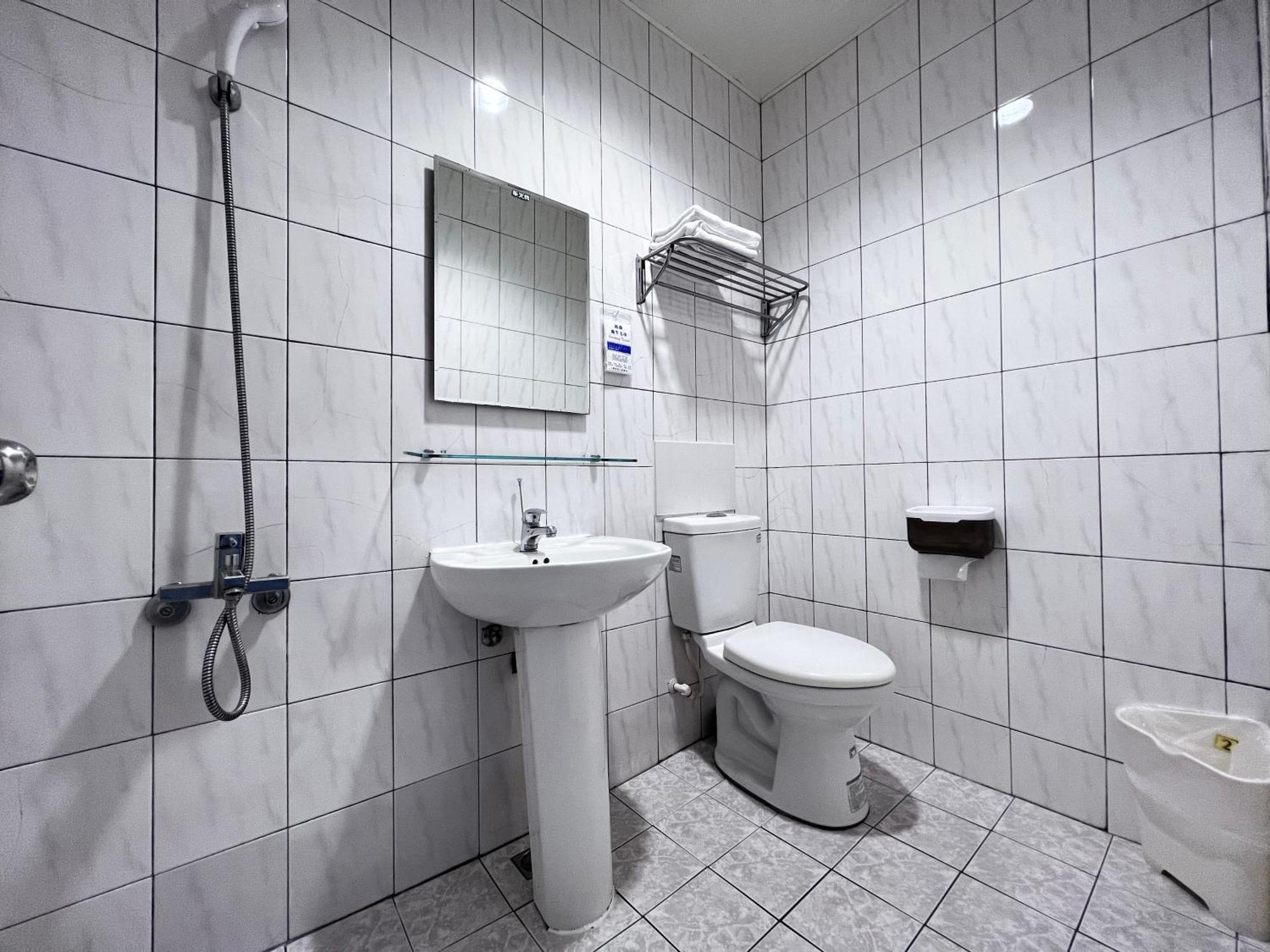 微趣 Wechill Hotell Tainan Exteriör bild